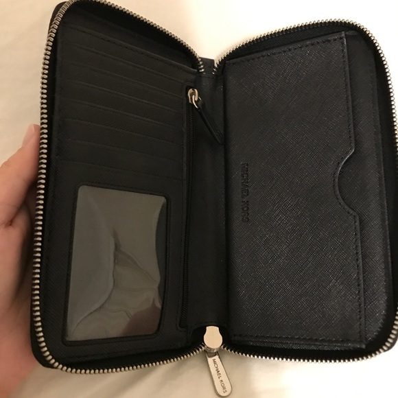 MICHAEL KORS Wallet - Picture 4 of 4